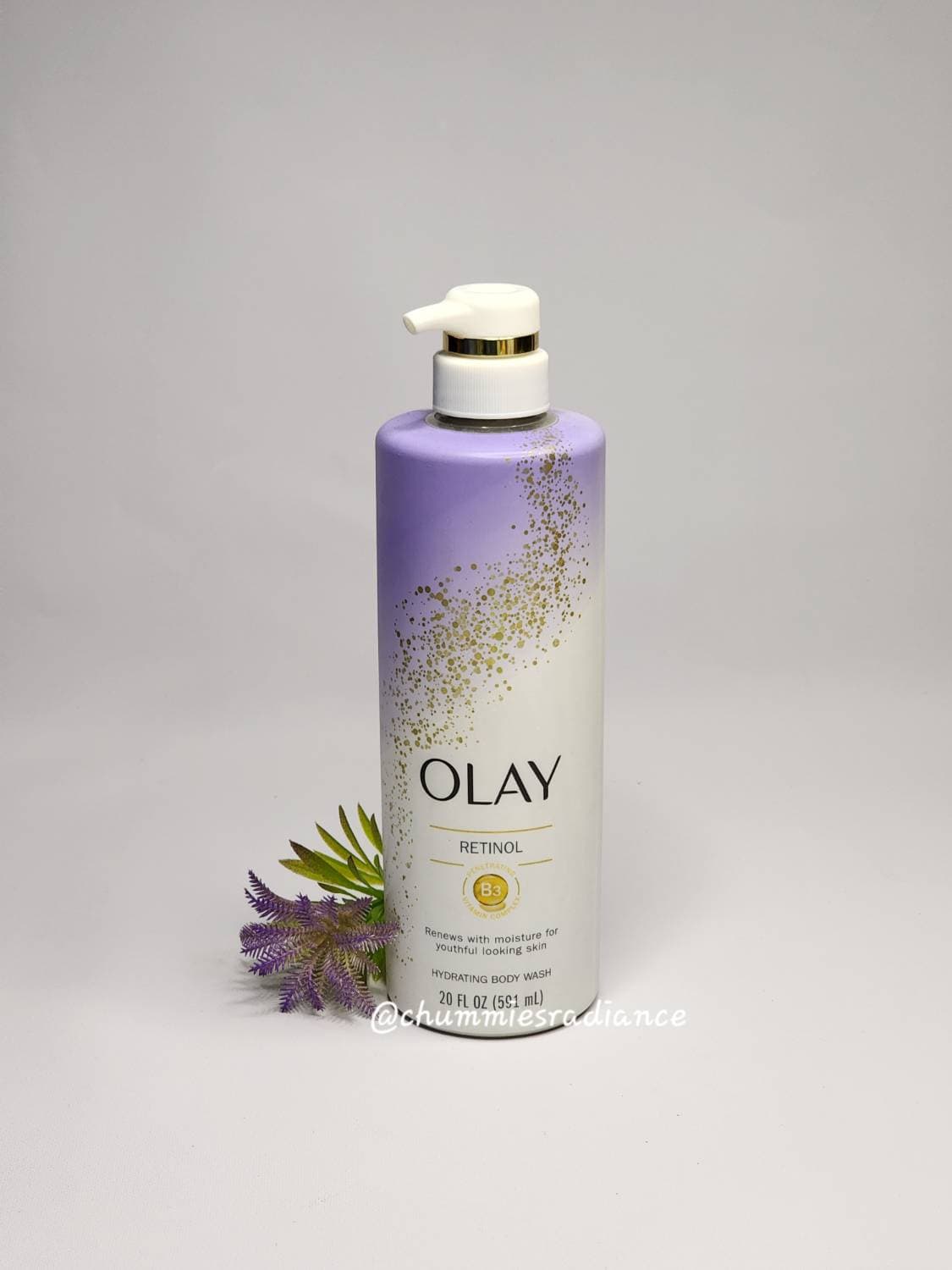 Olay Moisturizing Body Wash (Retinol) Youthful Looking Skin.