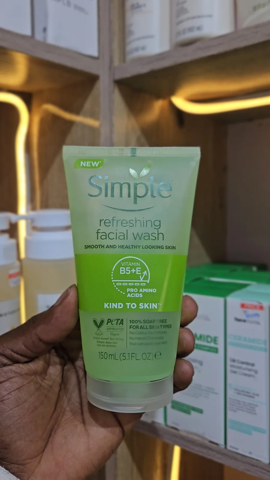 Simple Refreshing Facial Wash