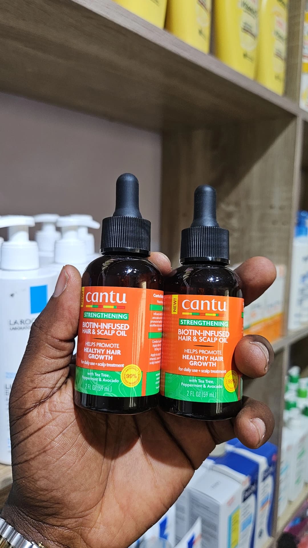 Cantu StrengtheningCantu Biotin-Infused Hair & Scalp Oil with Rosemary and Mint (59ml)